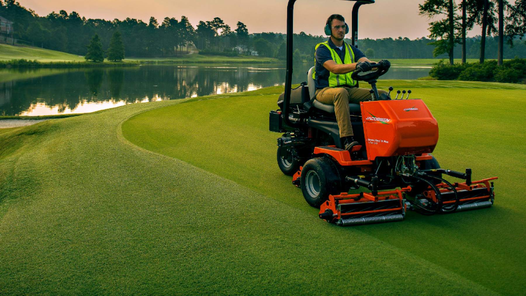 Greens King Iv Plus - Feature 1